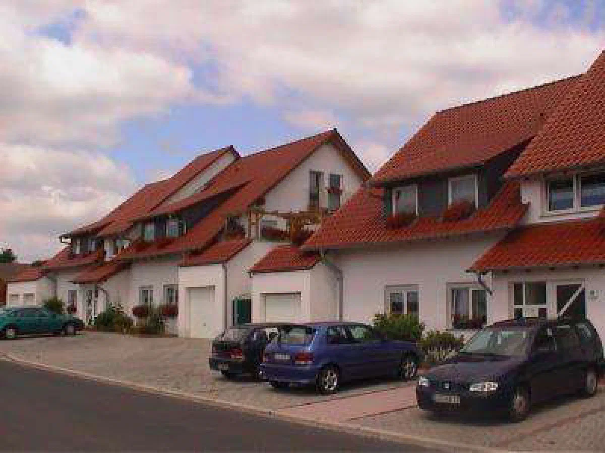3 Zimmer Wohnung im 1.OG Terrasse und Stellplatz
